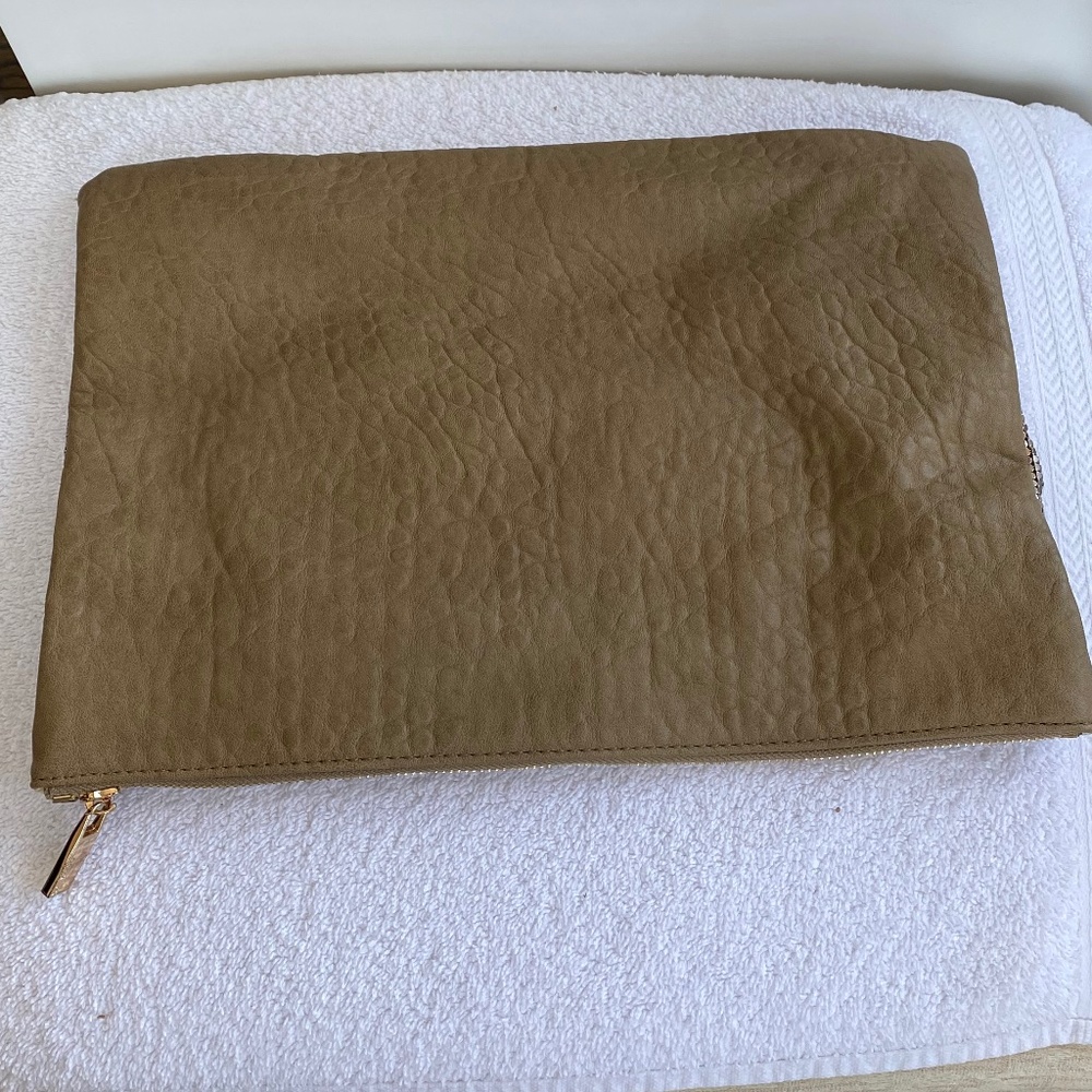 Deux Lux Maxi Clutch - Picture 2 of 10